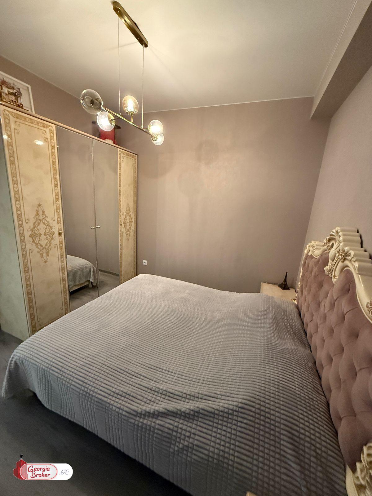 იყიდება ახალი გარემონტებული 2 ოთახიანი ბინა